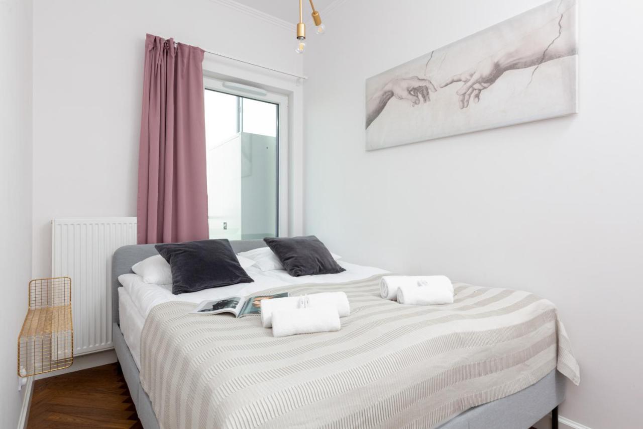 Business Center Apartments Warsaw Wola By Noclegi Renters Exterior foto