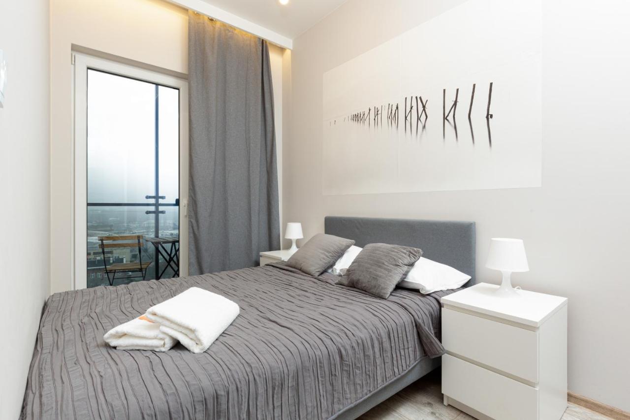 Business Center Apartments Warsaw Wola By Noclegi Renters Exterior foto